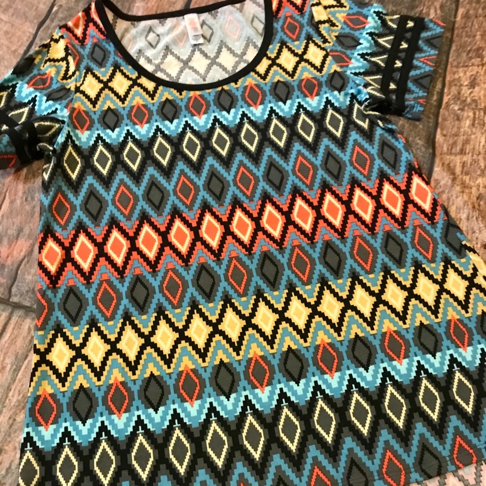 Lularoe Tribal Classic T - NWOT